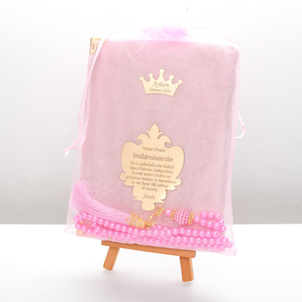 Perlen-Tasbih / Gebetskette & Koran im Organzasäckchen – Rosa für Mädchen, Plexiglas mit Personalisierung