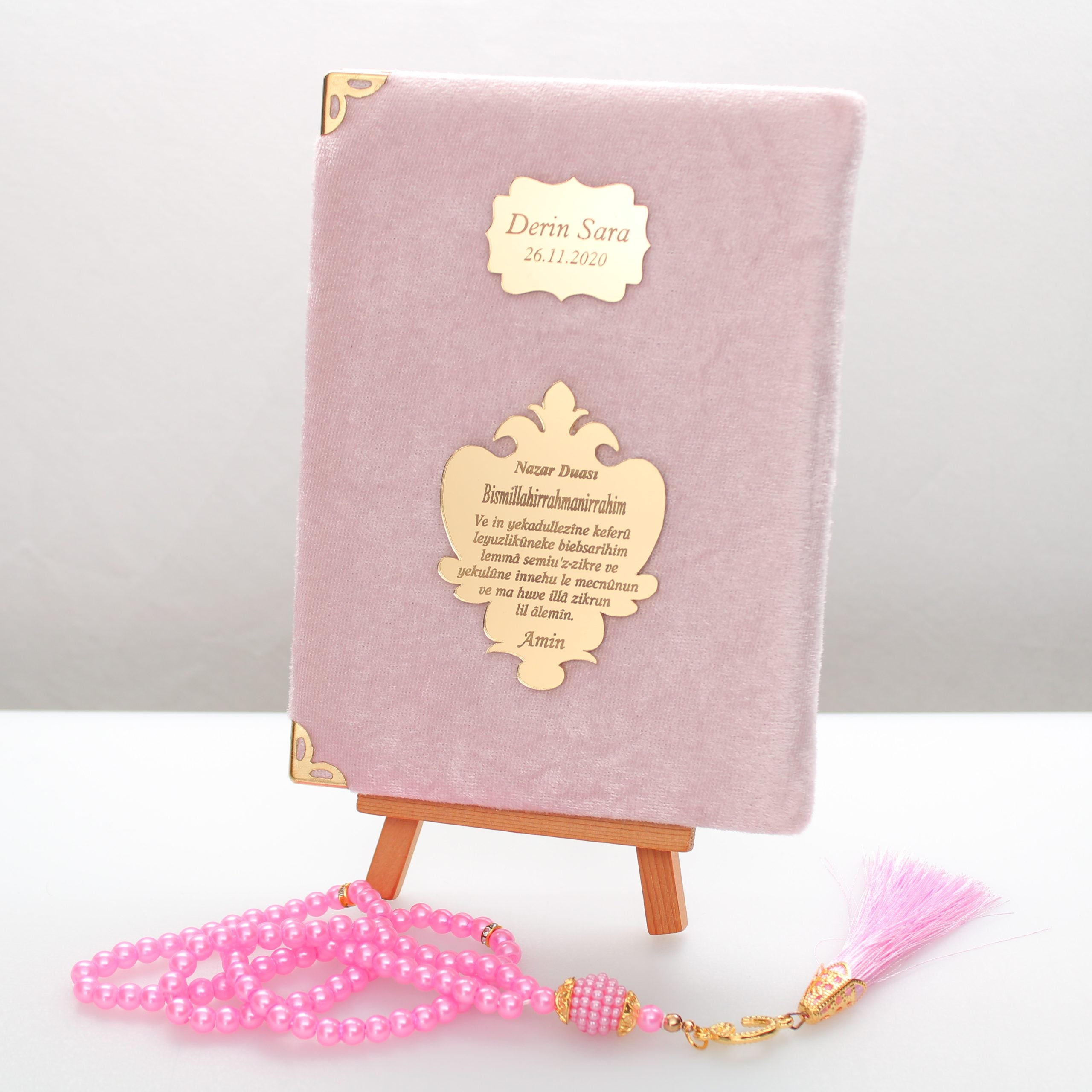 Perlen-Tasbih / Gebetskette & Koran im Organzasäckchen – Rosa für Mädchen, Plexiglas mit Personalisierung