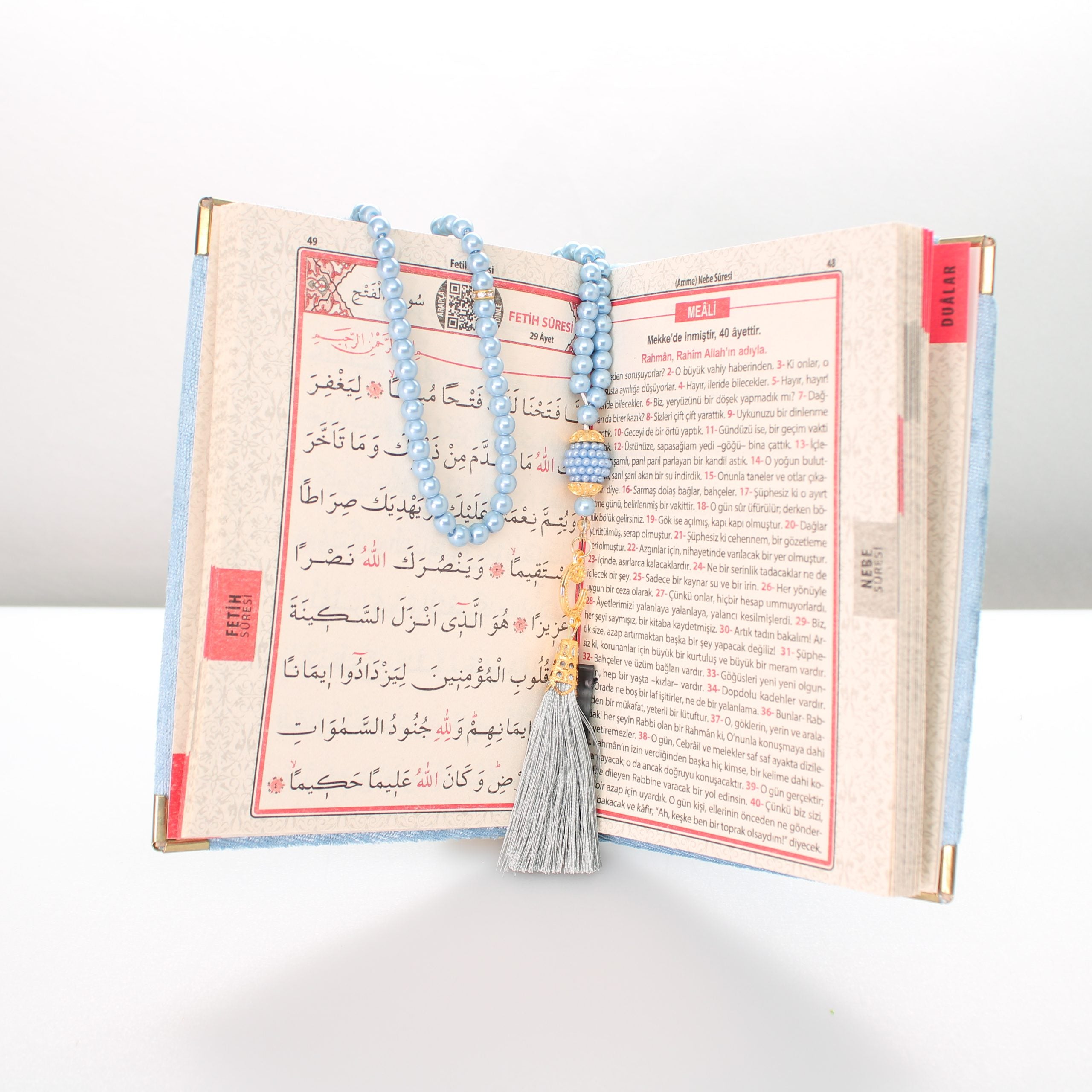 Perlen-Tasbih / Gebetskette & Koran im Organzasäckchen – Blau für Jungen, Plexiglas mit Personalisierung