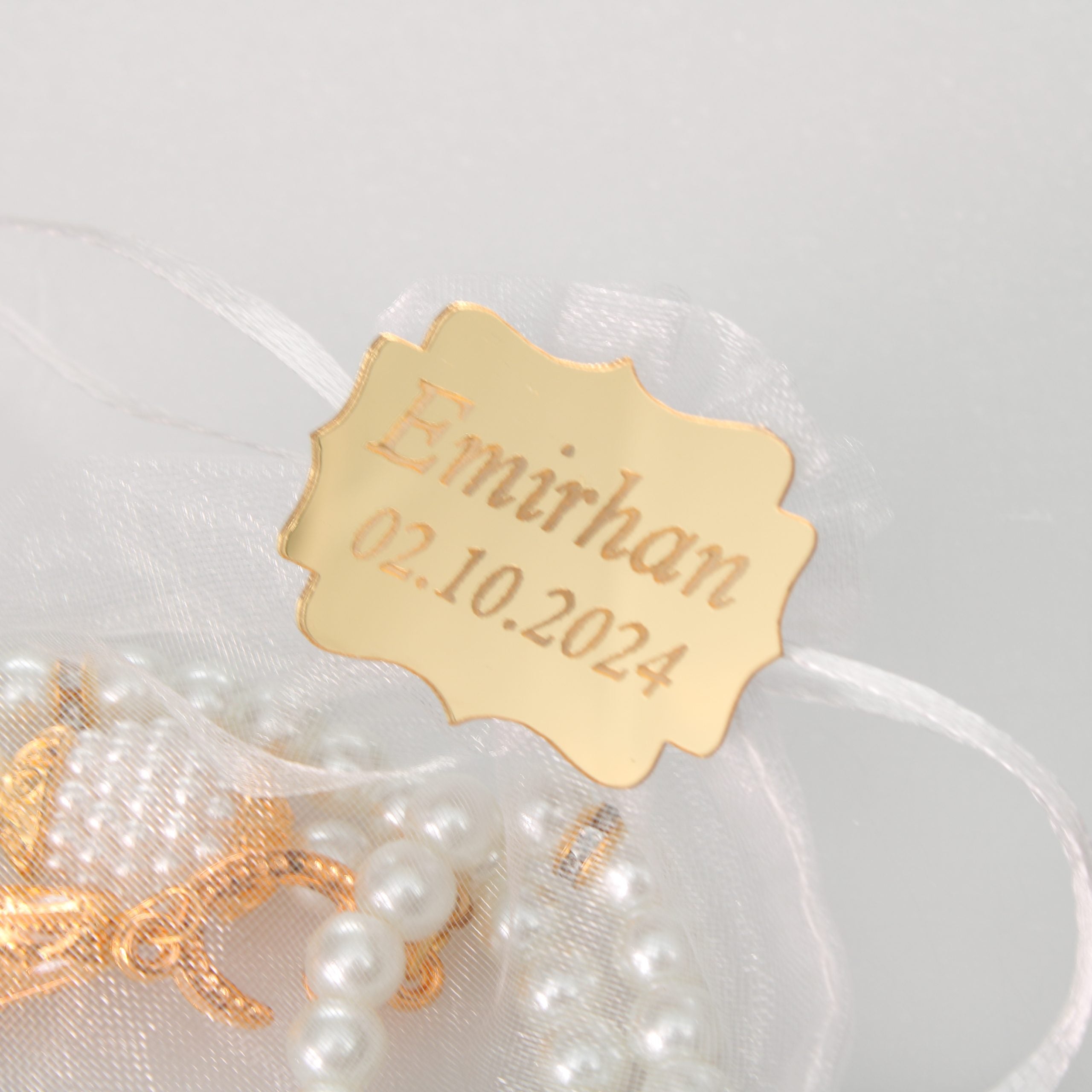 Personalisierte Perlen-Tasbih / Gebetskette im Mini-Organzasäckchen mit Gravur