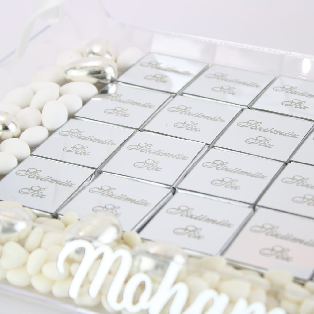 Personalisierte Schokolade | Plexi Schokoladen-Tasche mit Pralinen, Dragees & Süßigkeiten - Prächtig für Verlobung, Hochzeiten & besondere Momente