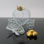 Personalisierbares Gastgeschenk Kutsche mit Dragees, Schleife, Perlen & Plexi Gravur - Elegant für Hochzeit & Verlobung