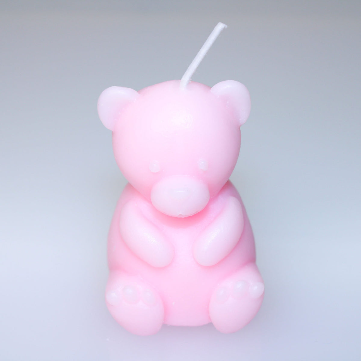Personalisierte Bärenkerze mit Gravur – Geschenkidee für Babyfeier in Blau & Rosa