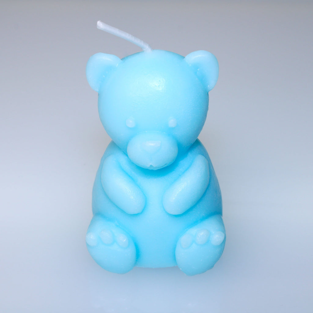 Personalisierte Bärenkerze mit Gravur – Geschenkidee für Babyfeier in Blau & Rosa