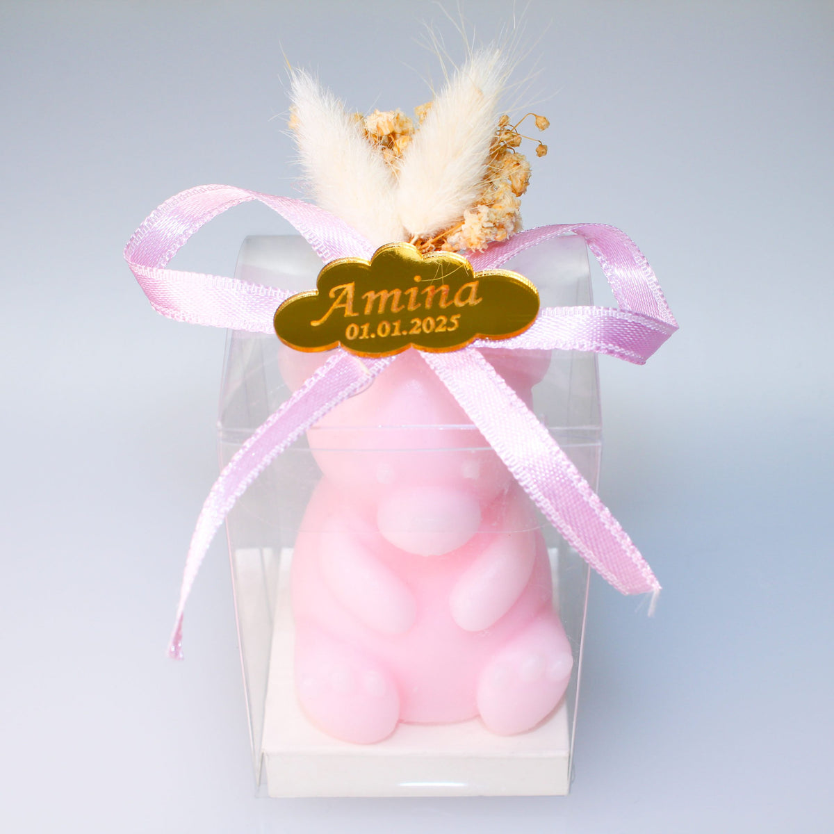 Personalisierte Bärenkerze mit Gravur – Geschenkidee für Babyfeier in Blau & Rosa
