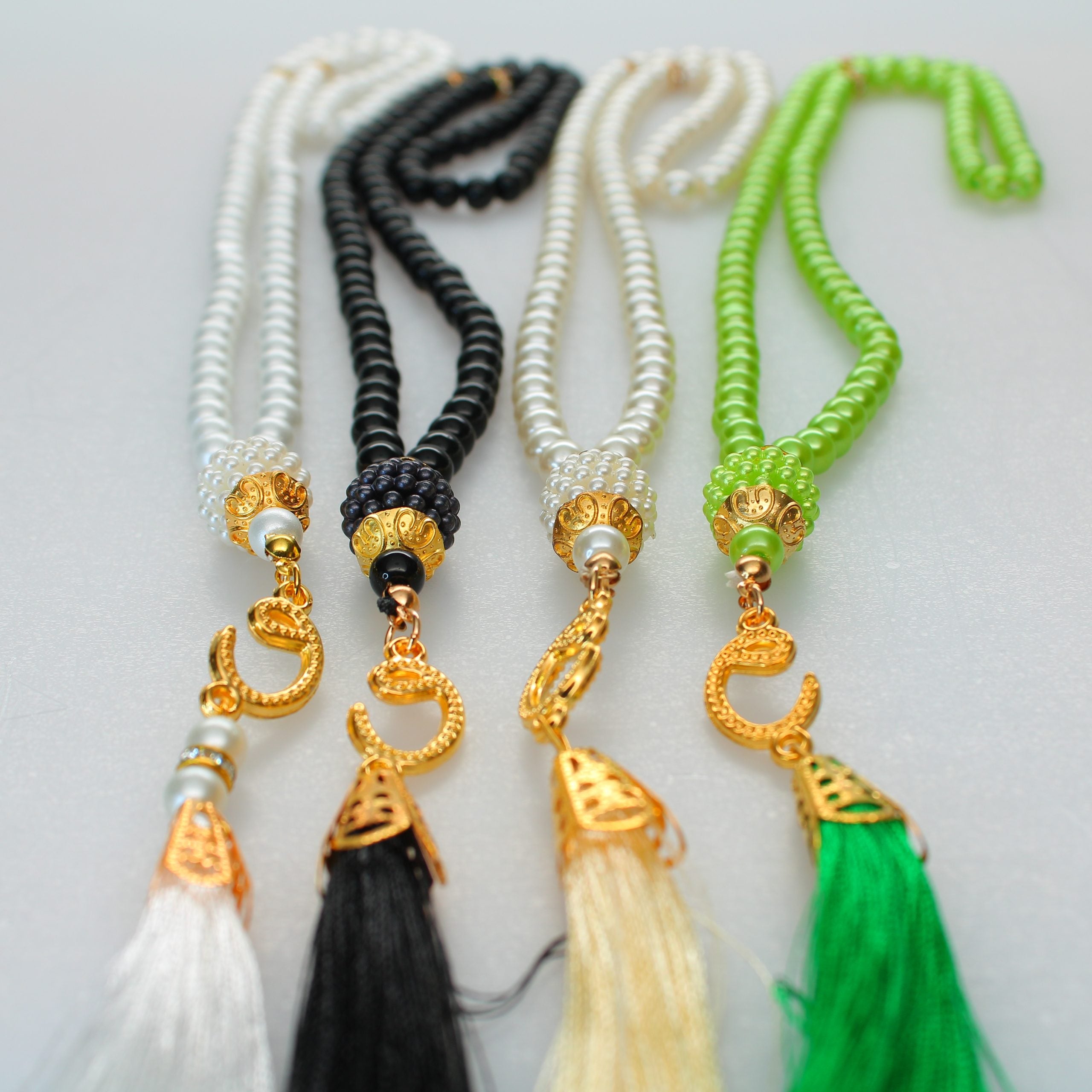 Perlen-Tasbih / Gebetskette & Koran im Organzasäckchen mit personalisierter Gravur