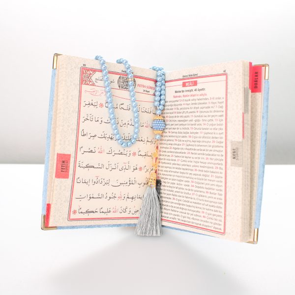 Perlen-Tasbih / Gebetskette & Koran im Organzasäckchen – Blau für Jungen, Plexiglas mit Personalisierung Perlen-Tasbih Perlen-Tasbih / Gebetskette & Koran im Organzasäckchen – Blau für Jungen, Plexiglas mit Personalisierung – Bild 3