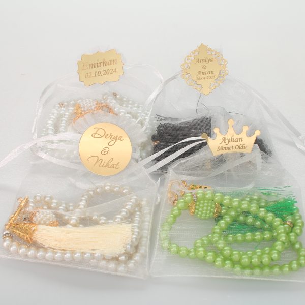 Personalisierte Perlen-Tasbih / Gebetskette im Mini-Organzasäckchen mit Gravur – Bild 2